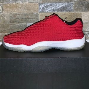Jordan future gym red low